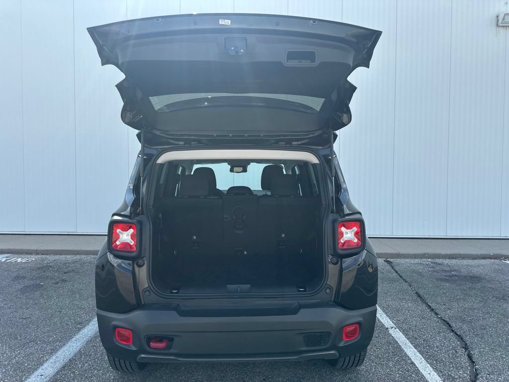 Used 2022 Jeep Renegade Trailhawk AWD/4WD image 19