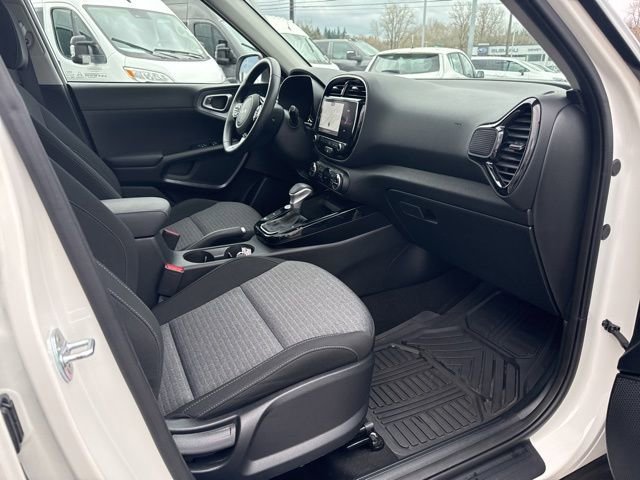 Used 2023 Kia Soul EX image 13