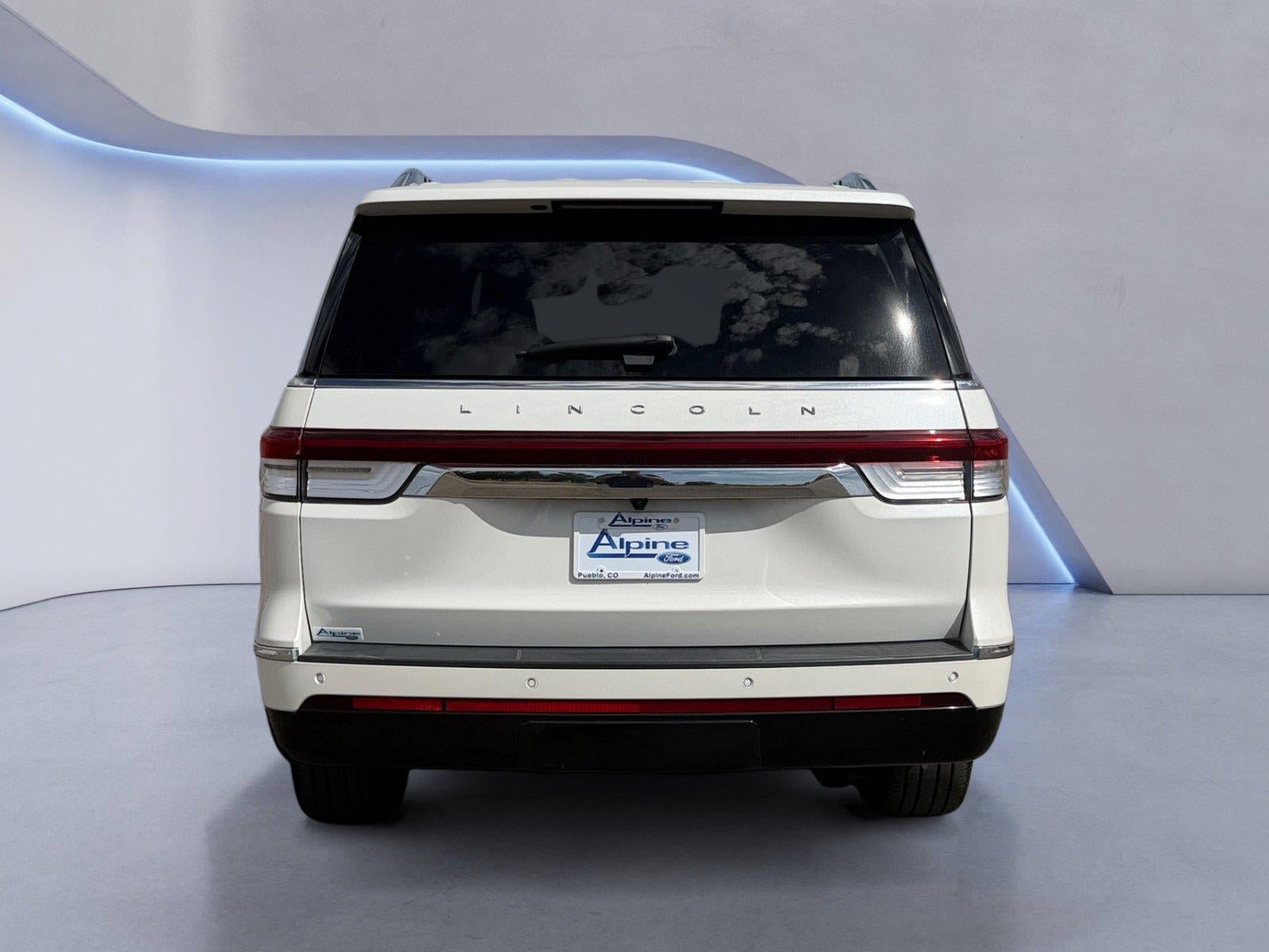 Used 2022 Lincoln Navigator Reserve AWD/4WD image 4