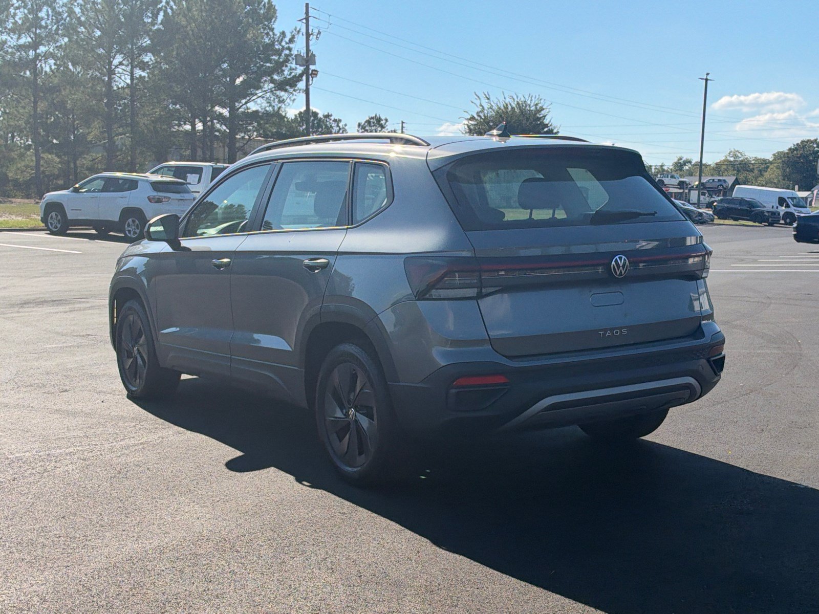 Used 2025 Volkswagen Taos S FWD image 7