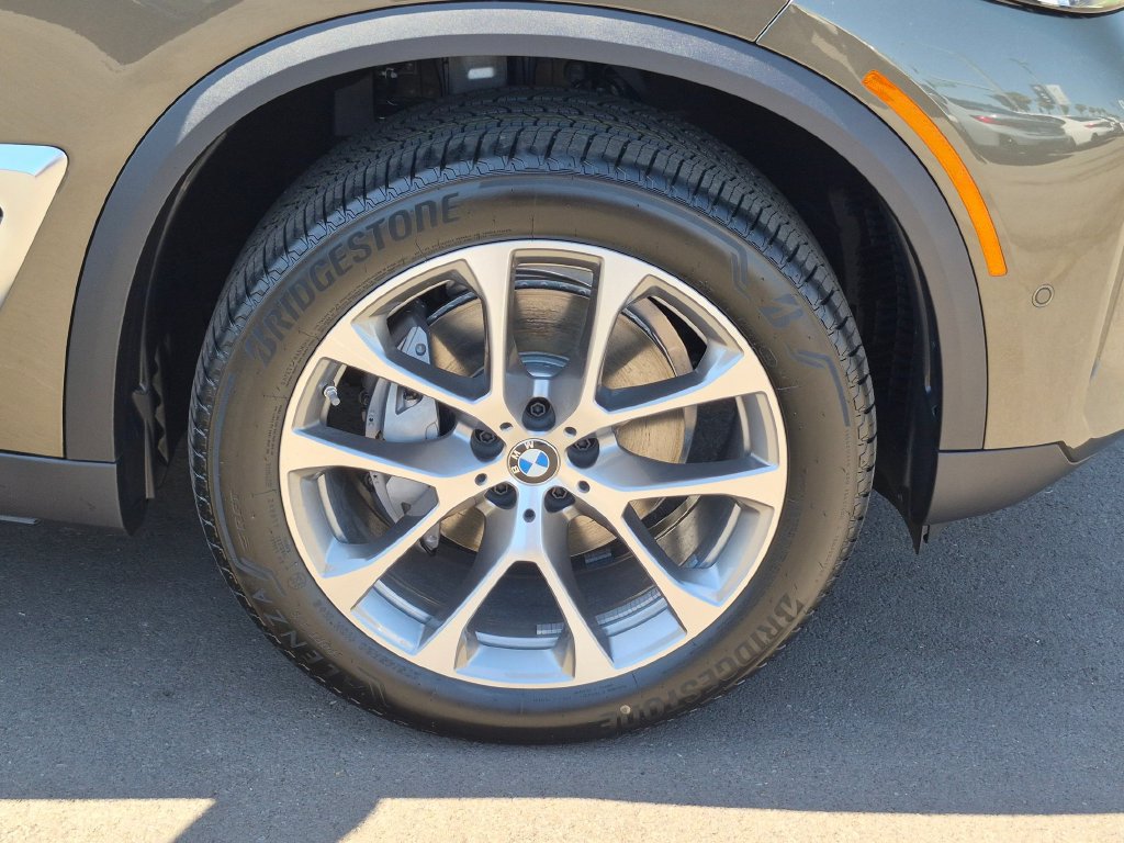 New 2026 BMW X5 sDrive40i w/ Climate Comfort Package RWD image 28