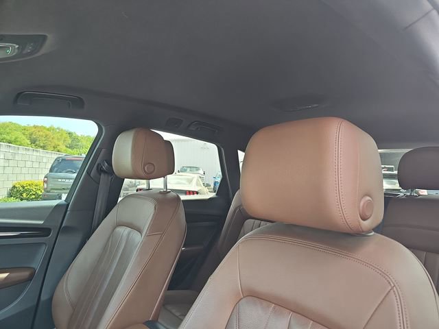 Used 2019 Audi Q5 2.0T Premium w/ Convenience Package AWD/4WD image 17