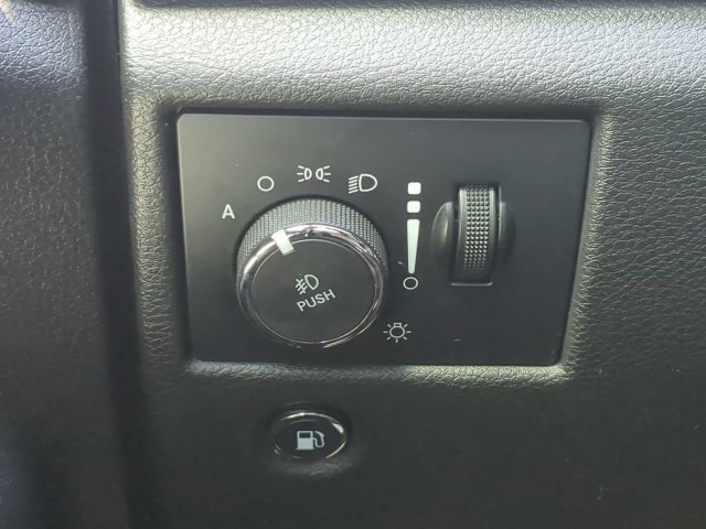 Used 2022 Jeep Grand Cherokee Laredo X RWD image 27