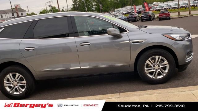 Used 2020 Buick Enclave Essence w/ Sound and Sites Package FWD image 11