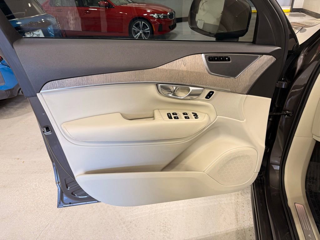 Used 2024 Volvo XC90 B6 Plus w/ Protection Package Premier image 10