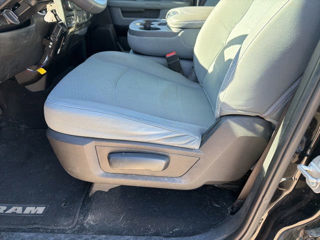 Used 2019 RAM 1500 Classic SLT AWD/4WD image 6