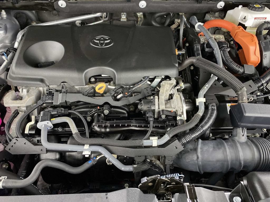 Used 2021 Toyota RAV4 LE AWD/4WD image 30