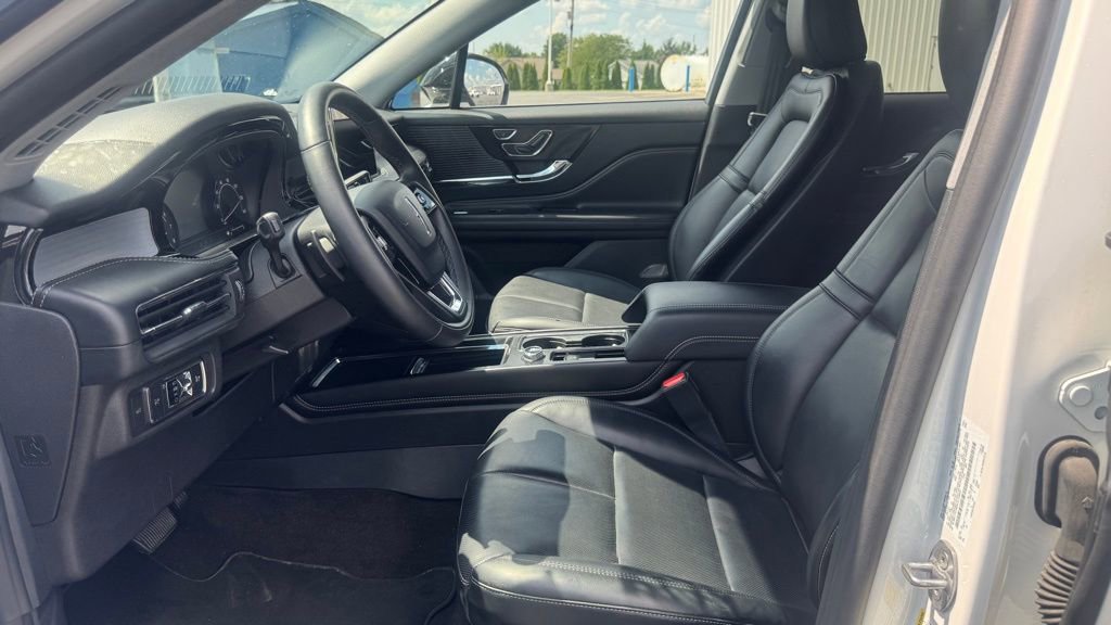 Used 2022 Lincoln Corsair FWD w/ Equipment Group 101A image 10