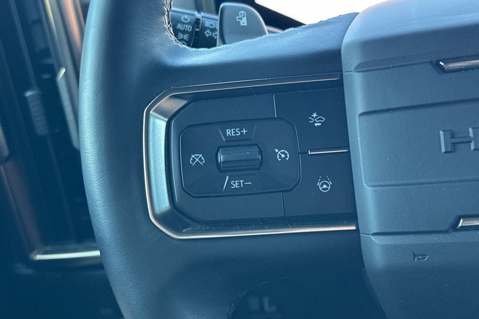 Used 2024 GMC Hummer EV 2X AWD/4WD image 34