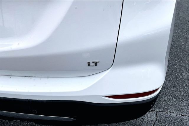 Used 2022 Chevrolet Equinox LT w/ Driver Convenience Package image 23