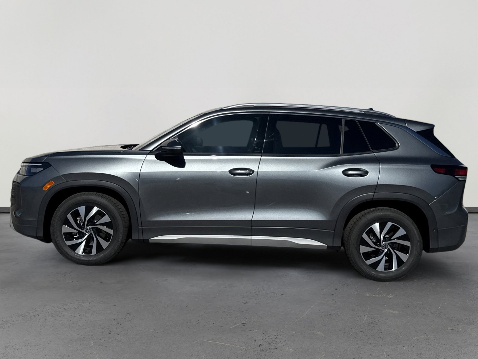 New 2026 Volkswagen Tiguan S image 3