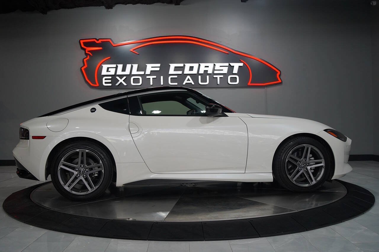 Used 2025 Nissan Z Sport w/ Floor Mat Package RWD image 9