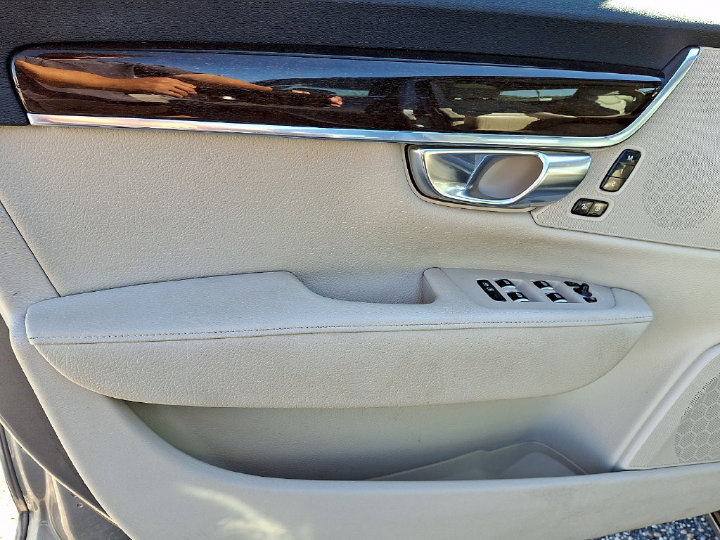 Used 2018 Volvo S90 T6 Momentum AWD/4WD image 11