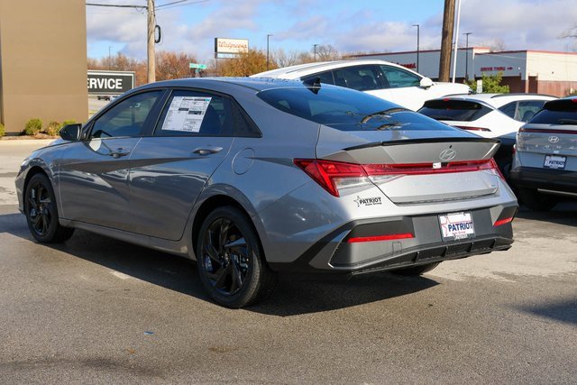 New 2026 Hyundai Elantra Sport image 3