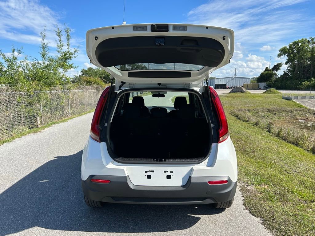 Used 2020 Kia Soul LX image 10