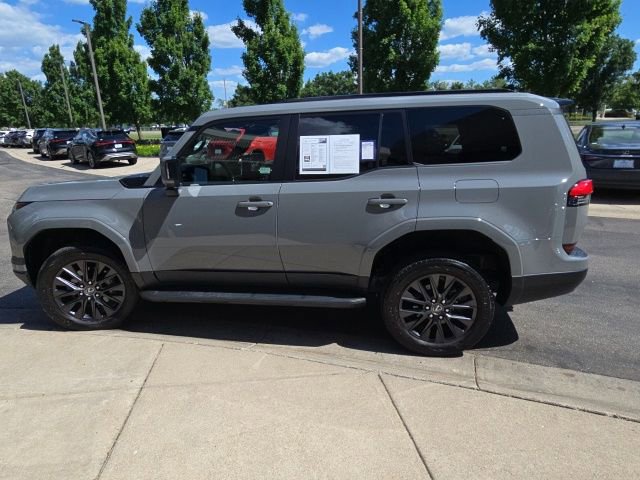 Used 2024 Lexus GX 550 w/ Cold Area Package AWD/4WD image 6
