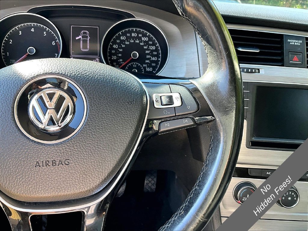 Used 2016 Volkswagen Golf SportWagen FWD image 16