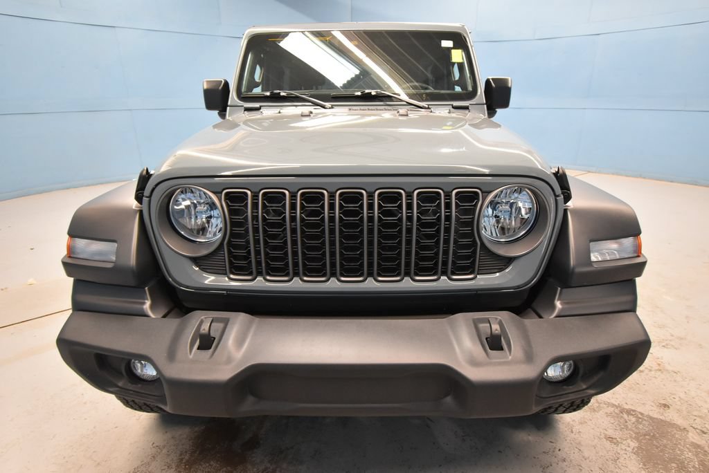 Used 2025 Jeep Wrangler Sport AWD/4WD image 25