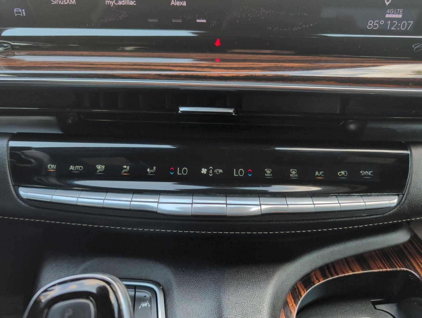 Used 2021 Cadillac Escalade Premium Luxury image 19