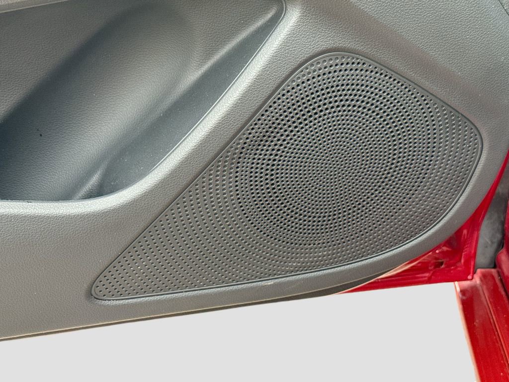 Used 2020 Genesis G70 2.0T image 23