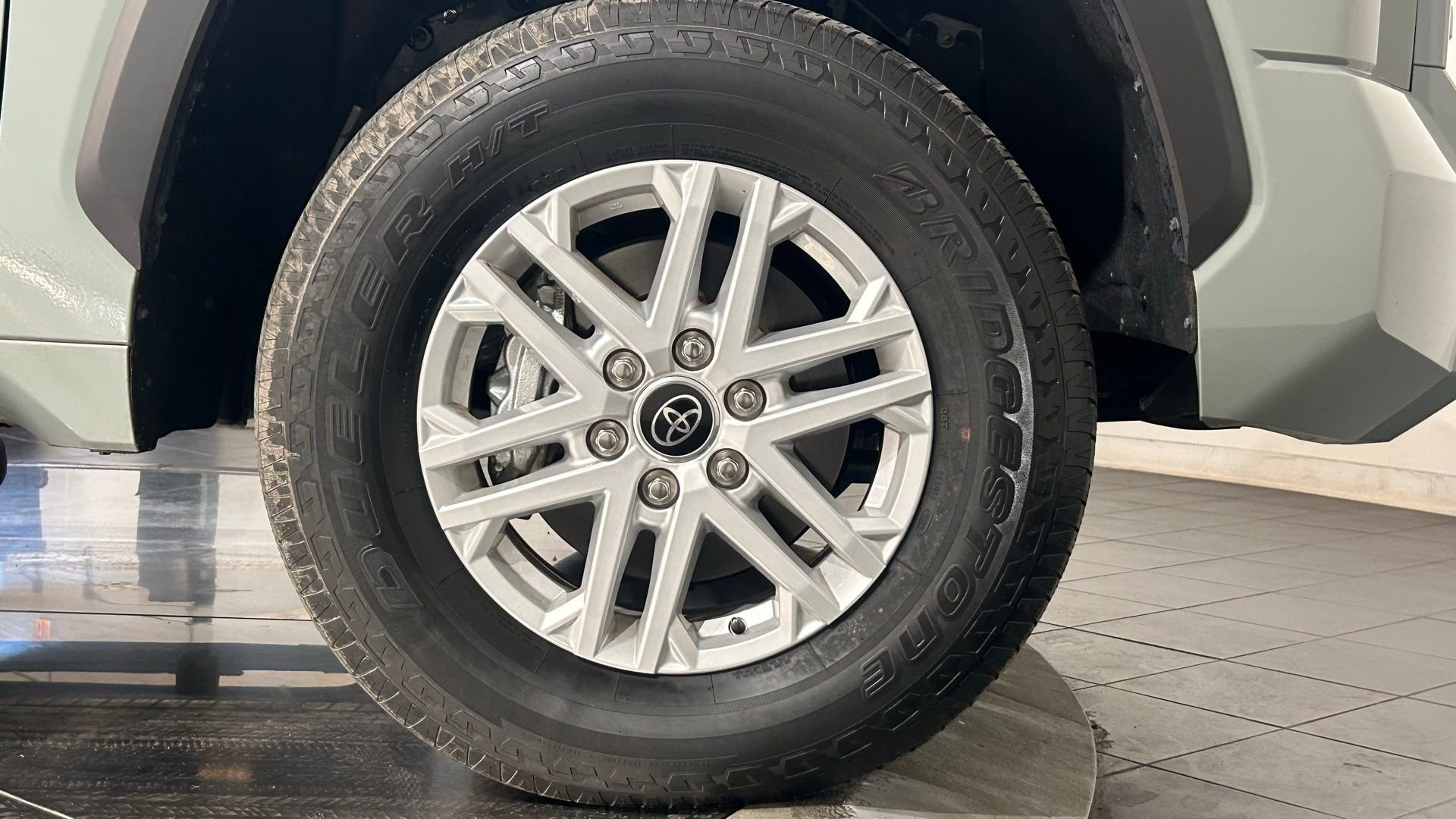 Used 2024 Toyota Tundra SR5 w/ SR5 Premium Package image 19