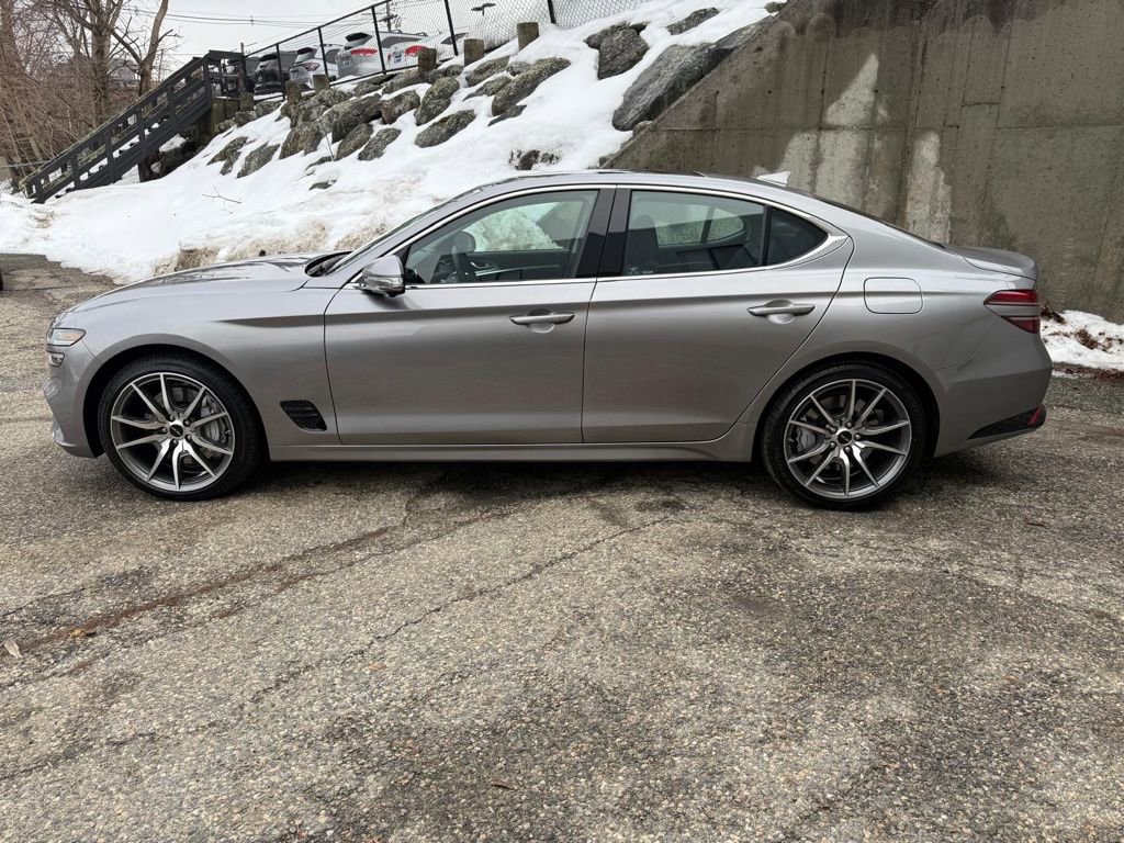 Used 2026 Genesis G70 2.5T Prestige image 2