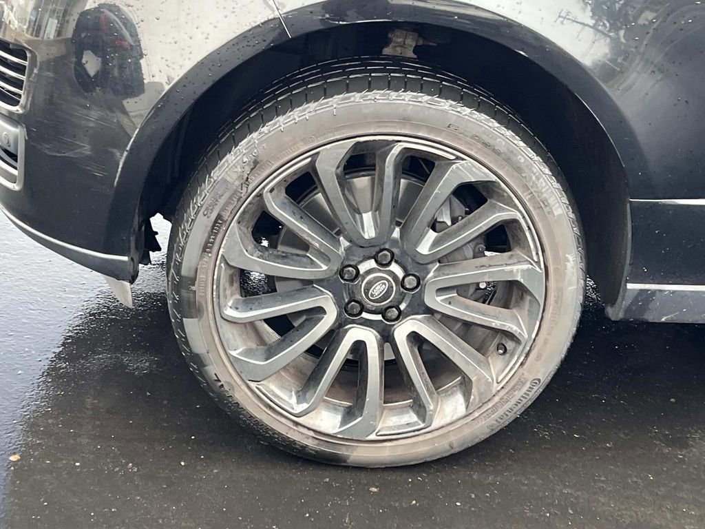 Used 2015 Land Rover Range Rover Supercharged image 10