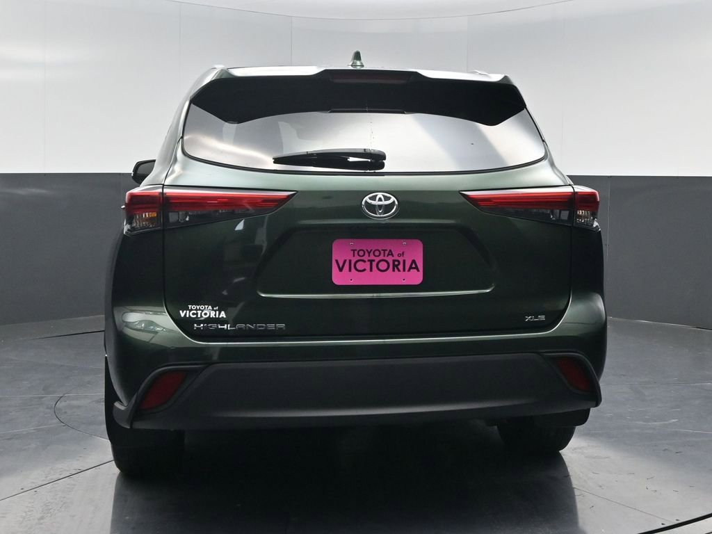Used 2023 Toyota Highlander XLE image 15