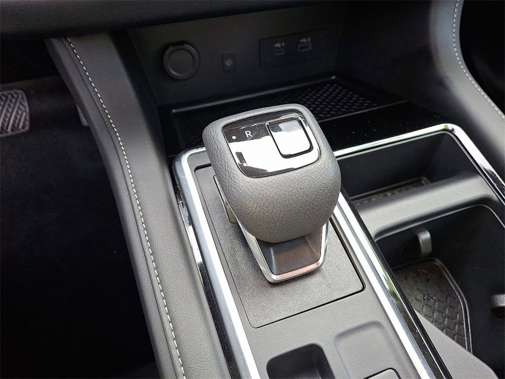 Certified 2025 Nissan Pathfinder SL w/ SL Premium Package image 17