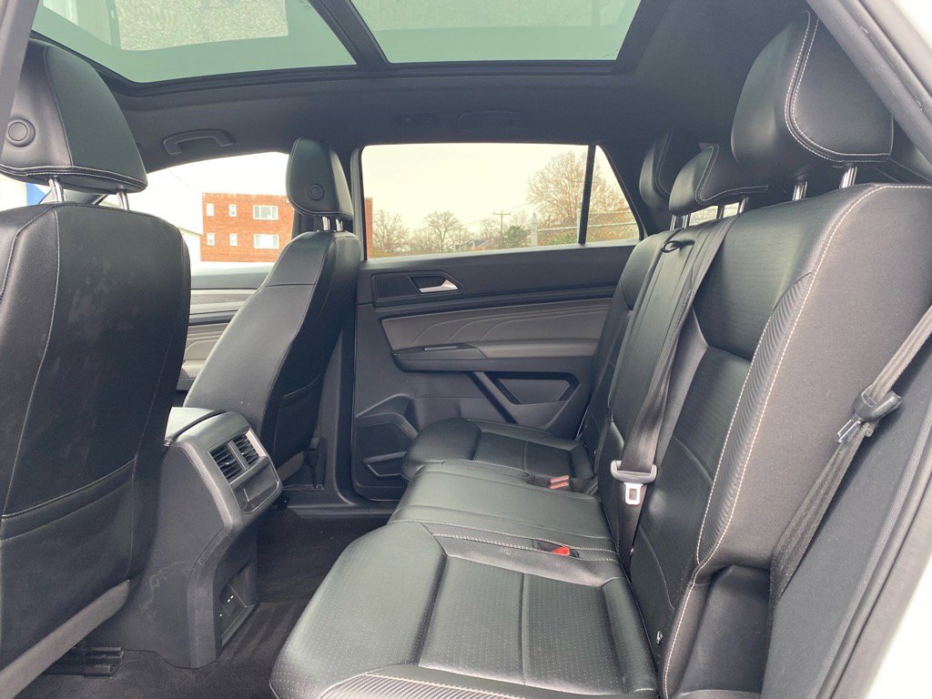 Certified 2022 Volkswagen Atlas Cross Sport SE w/ Panoramic Sunroof Package image 20