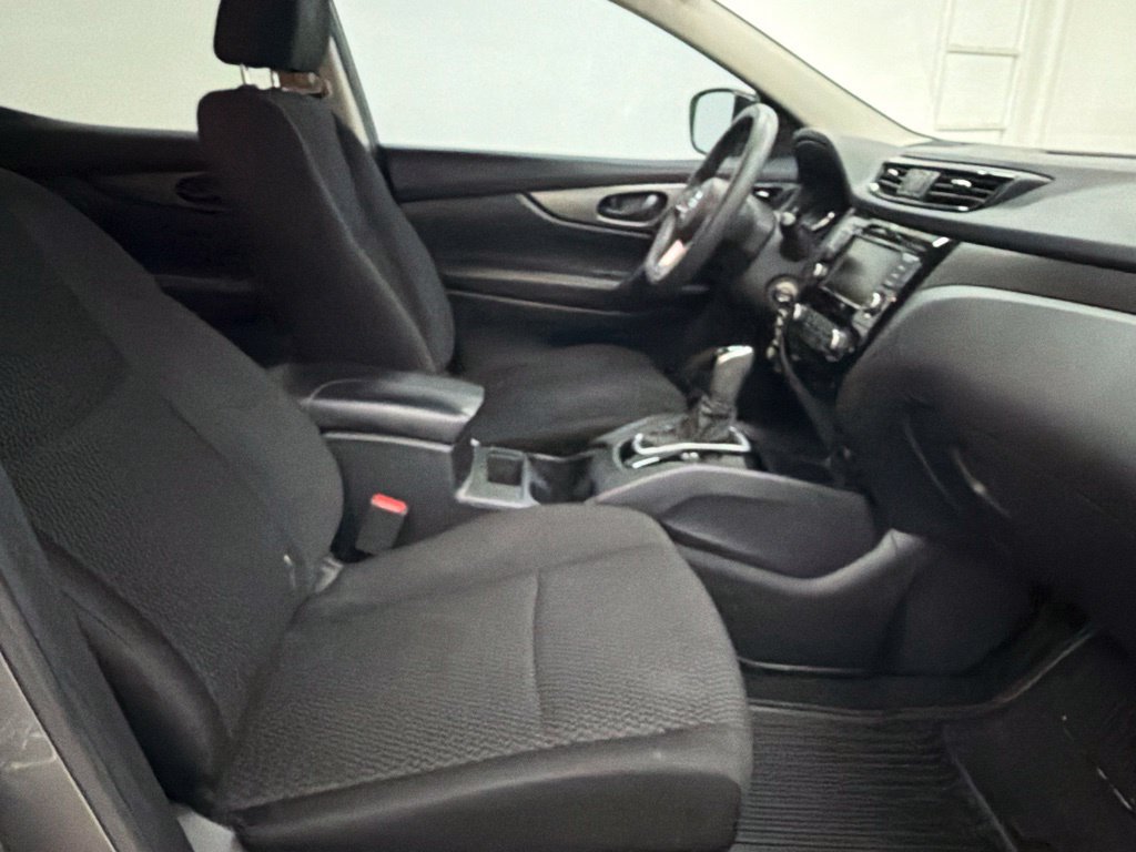 Used 2020 Nissan Rogue Sport S w/ Appearance Package FWD image 29