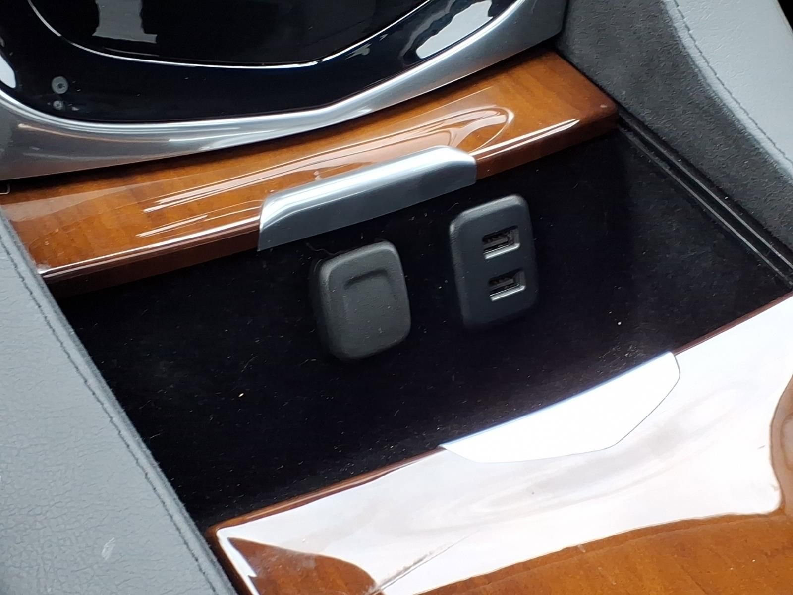 Used 2020 Cadillac Escalade Luxury AWD/4WD image 33