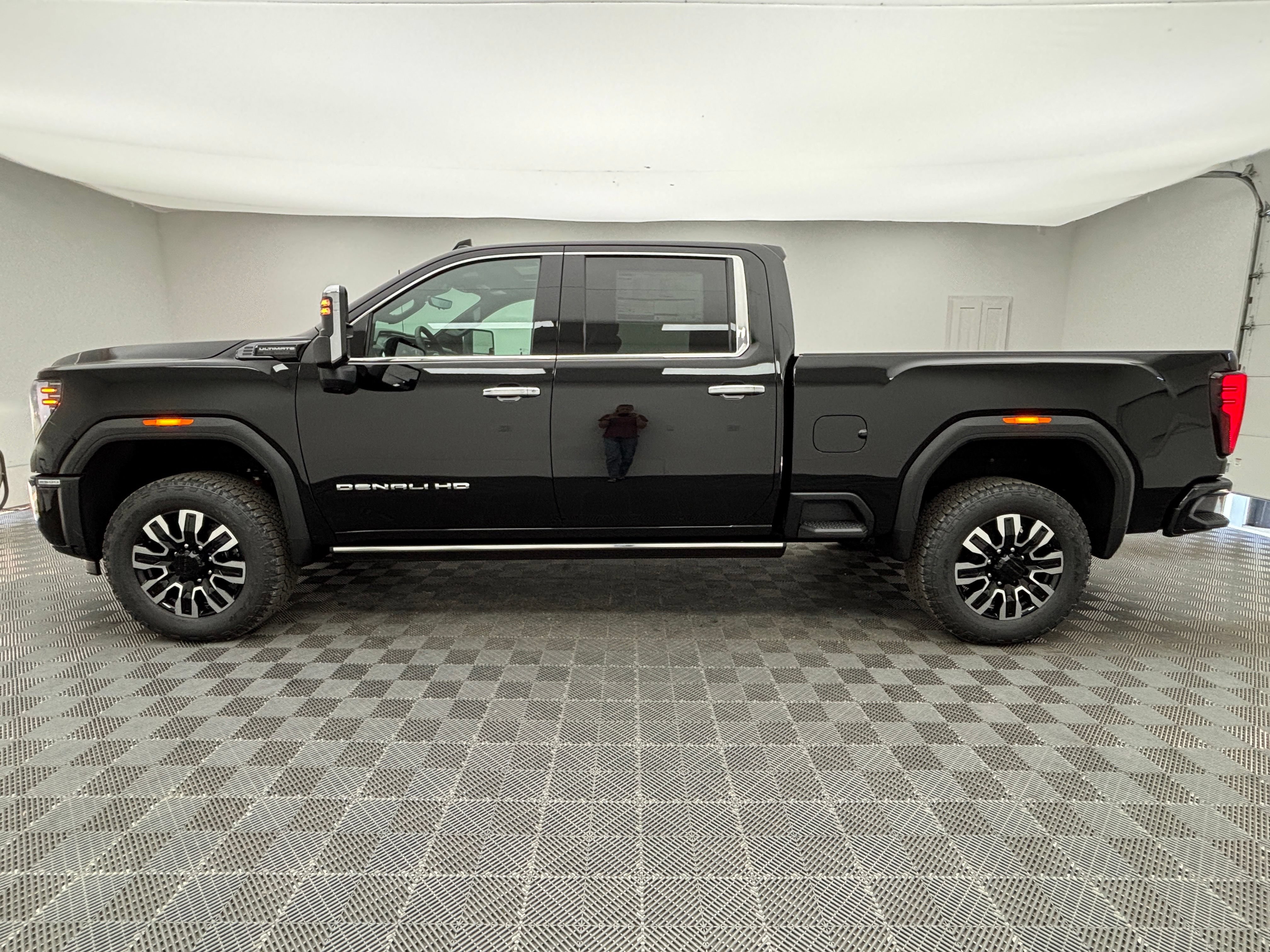 New 2026 GMC Sierra 2500 Denali Ultimate AWD/4WD image 15