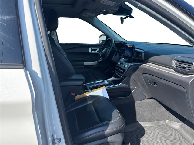 Used 2022 Ford Explorer XLT w/ Equipment Group 202A image 15