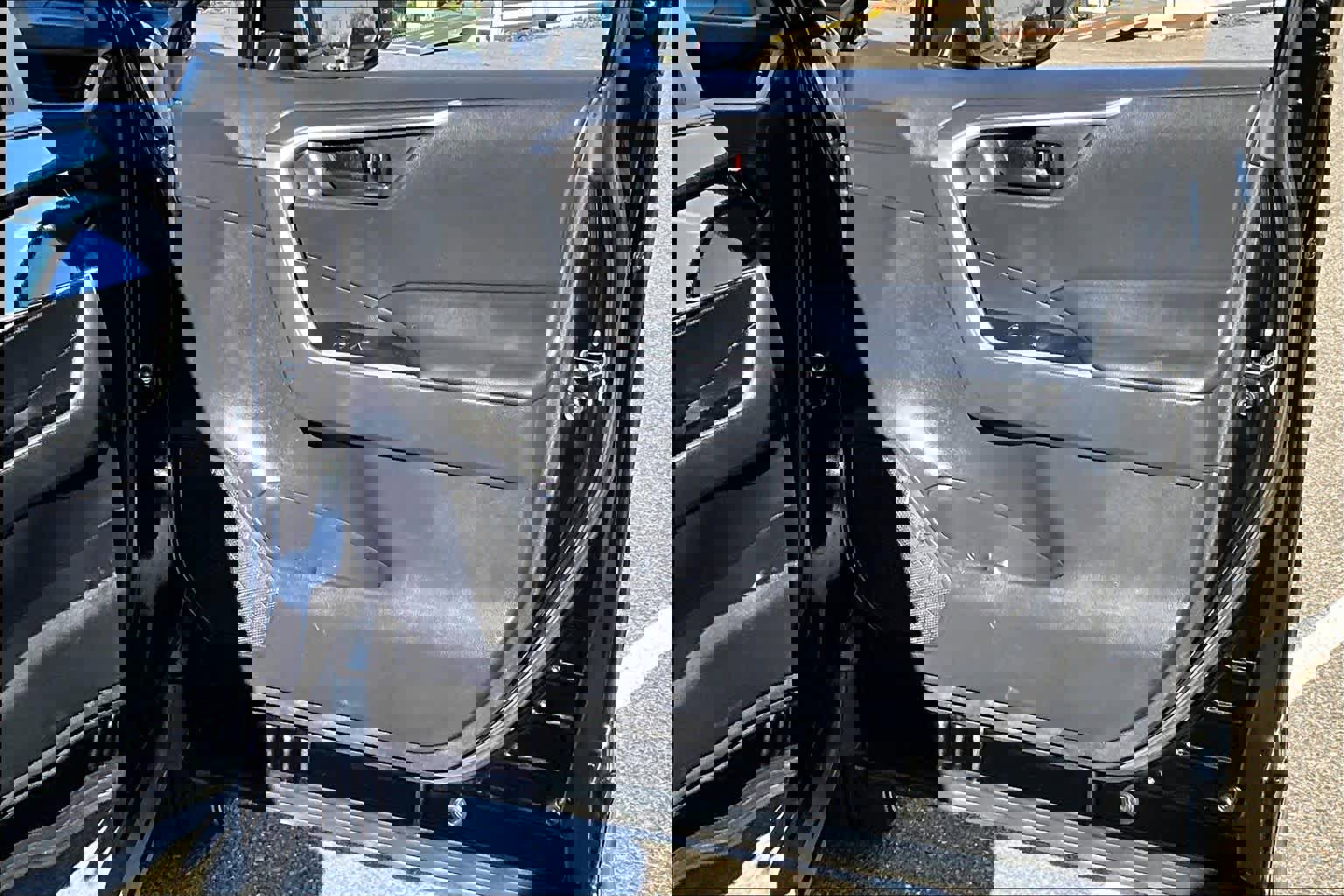 Used 2023 Toyota RAV4 LE image 22