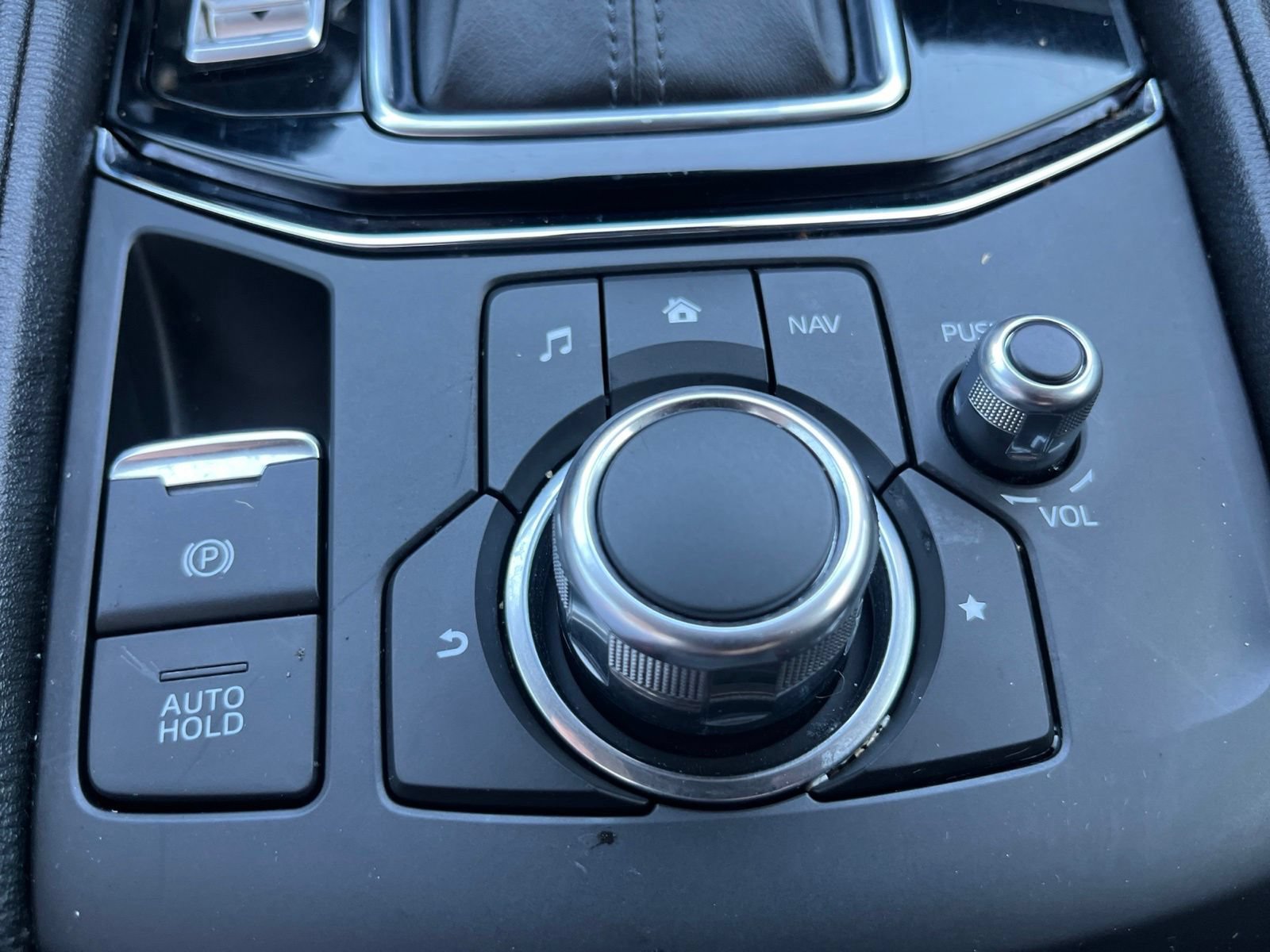 Used 2018 MAZDA CX-5 Touring w/ Preferred Equipment Package FWD image 27