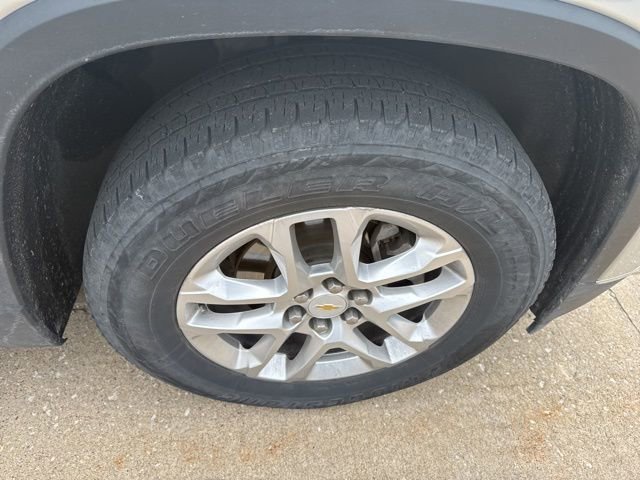 Used 2019 Chevrolet Traverse LT w/ LPO, Floor Liner Package AWD/4WD image 25