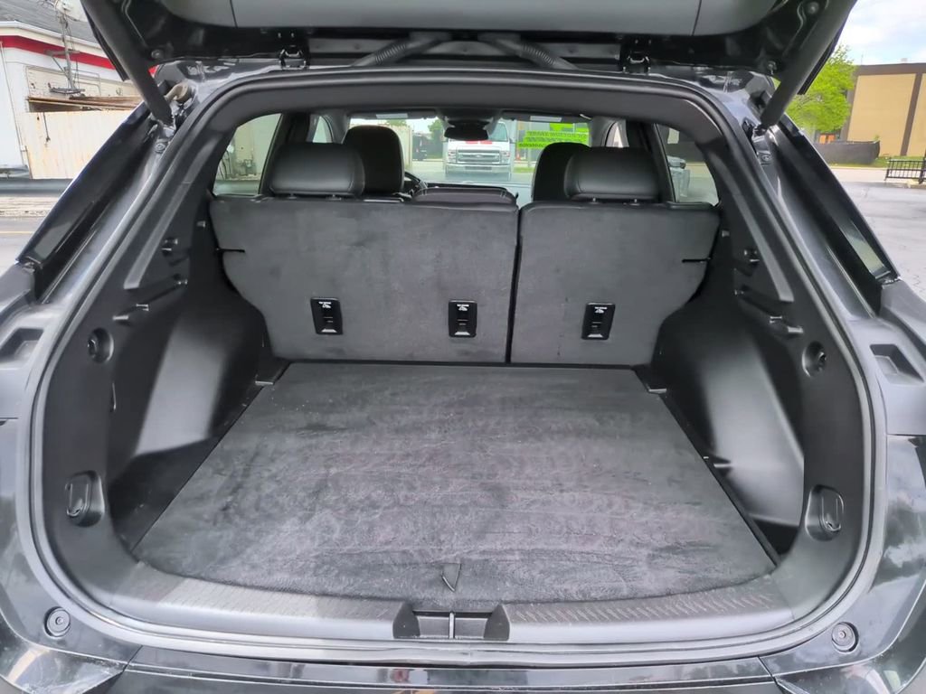 Used 2024 Chevrolet Equinox EV RS FWD image 16