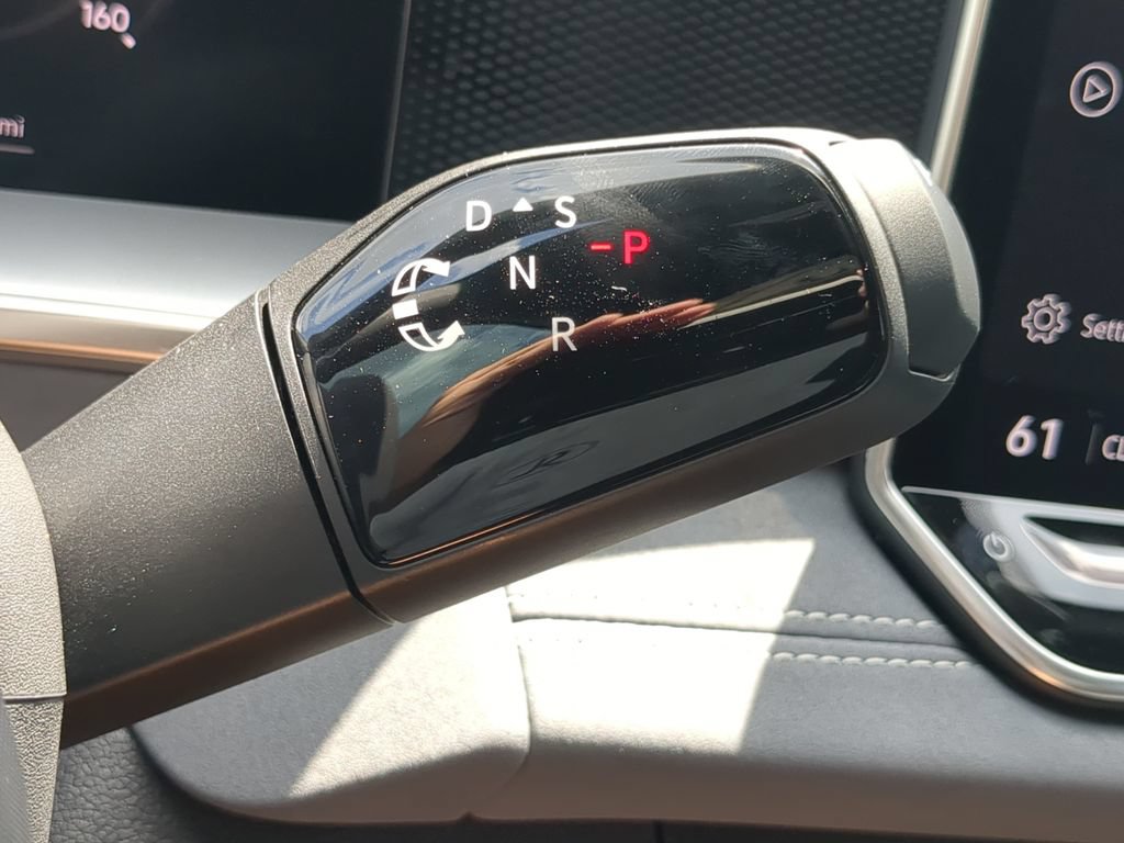 New 2026 Volkswagen Tiguan SE R-Line FWD image 25