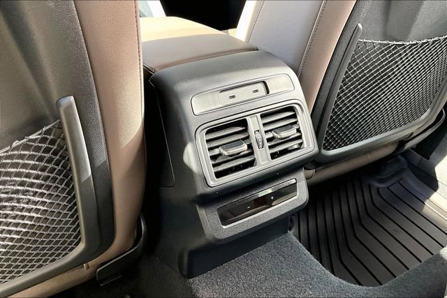 Used 2025 Audi Q5 Premium w/ Convenience Package image 10