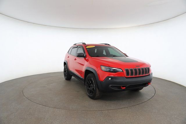 Used 2019 Jeep Cherokee Trailhawk w/ Cold Weather Group image 28