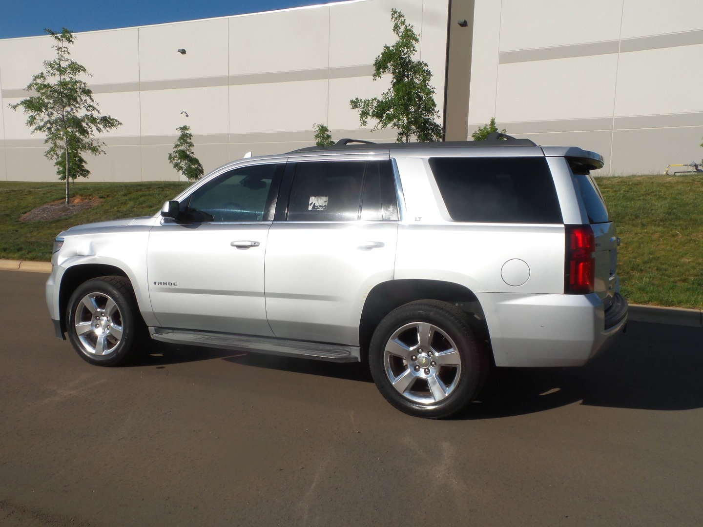 Used 2015 Chevrolet Tahoe LT RWD image 5