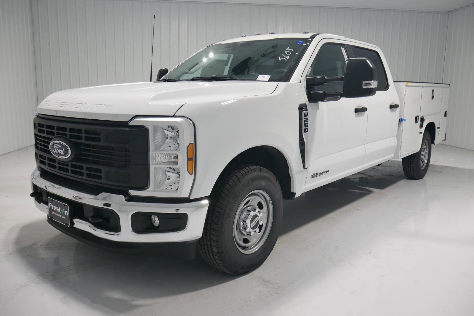 New 2025 Ford F250 XL w/ XL Chrome Package image 1