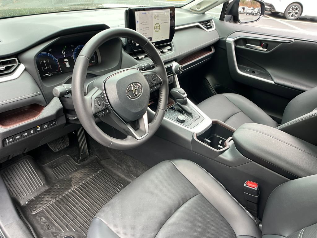 Used 2025 Toyota RAV4 Limited w/ Advanced Technology Package image 10