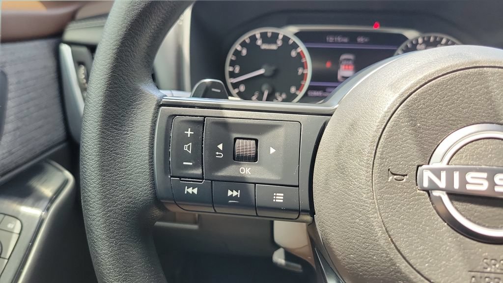 Used 2023 Nissan Rogue S FWD image 22
