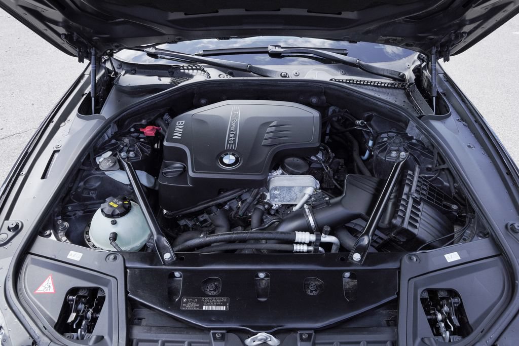 Used 2014 BMW 528i Sedan RWD image 40
