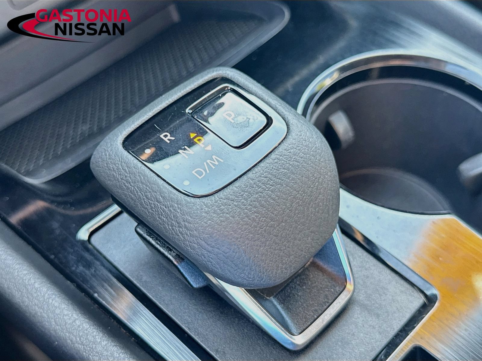 Used 2025 Nissan Rogue SV AWD/4WD image 21