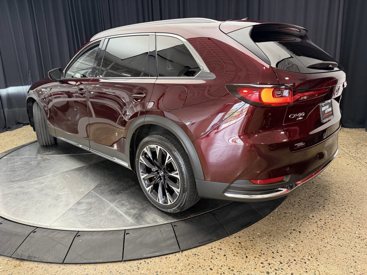 Used 2024 MAZDA CX-90 Plug-In Hybrid w/ Premium Plus AWD/4WD image 5