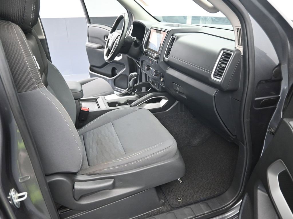 Used 2022 Nissan Frontier SV image 22