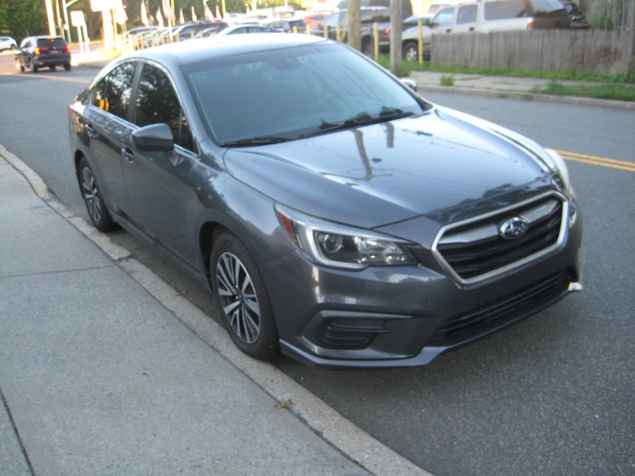 Used 2019 Subaru Legacy 2.5i Premium AWD/4WD image 2